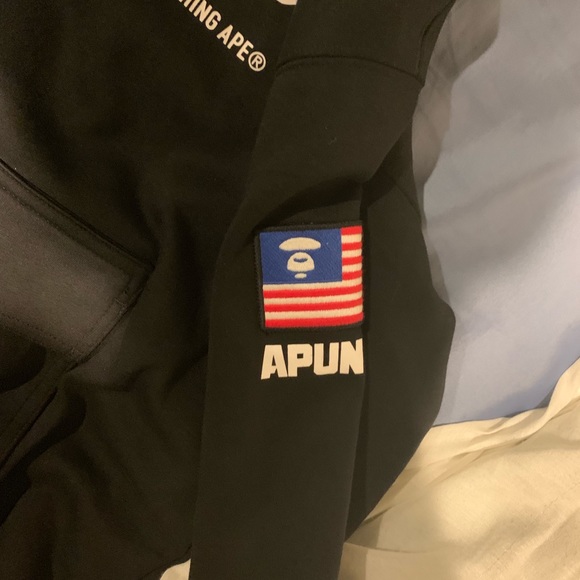 Aape by a bathing ape hoodie - Picture 3 of 4